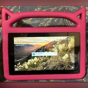 Pink Kids Tablet And Case with Handle - Fits Standard 7–10" Tablets Used